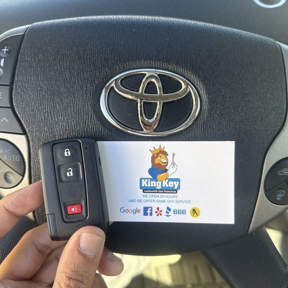 Toyota Prius smart key